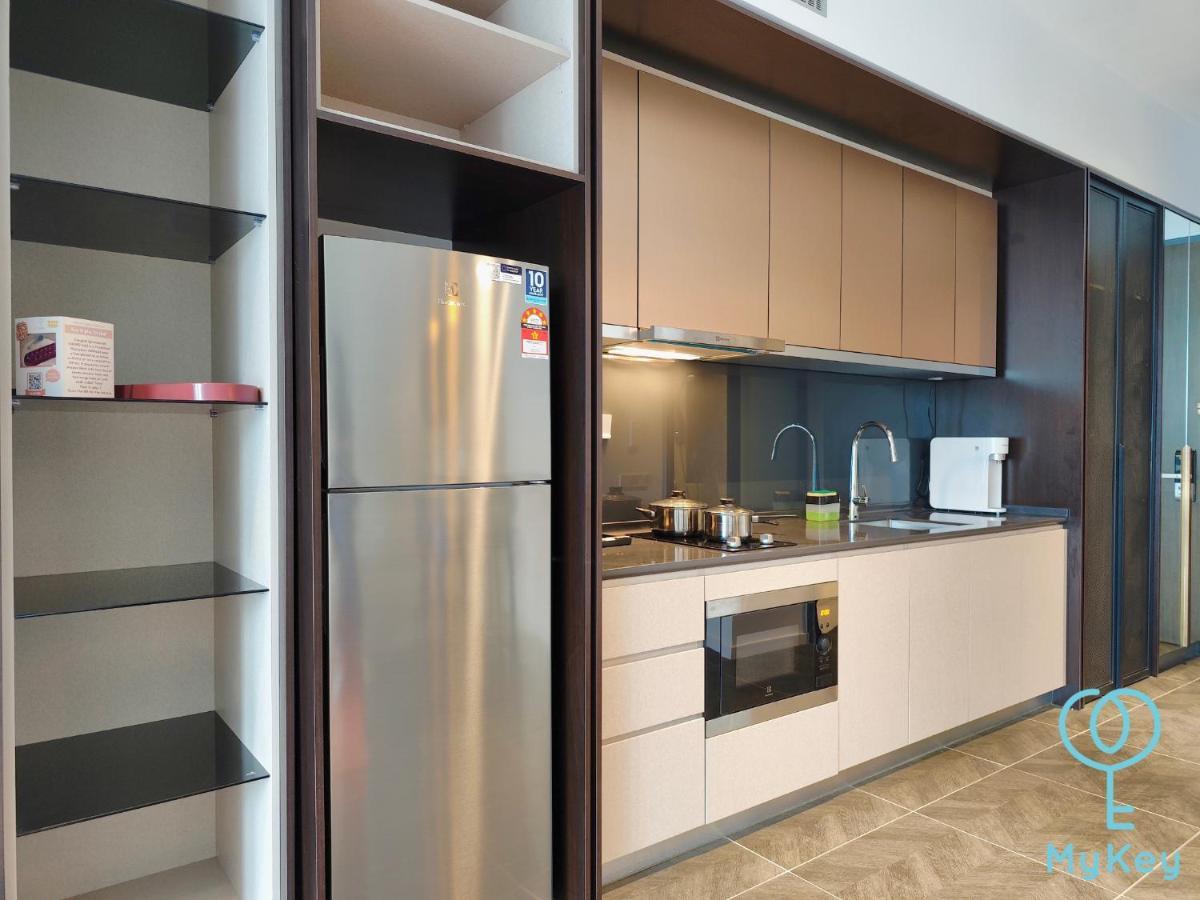 Scarletz Suites By Mykey Kuala Lumpur Exterior photo A typical kitchen in a serviced apartment