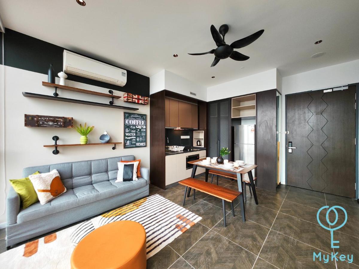 Scarletz Suites By Mykey Kuala Lumpur Exterior photo A typical studio apartment in Singapore