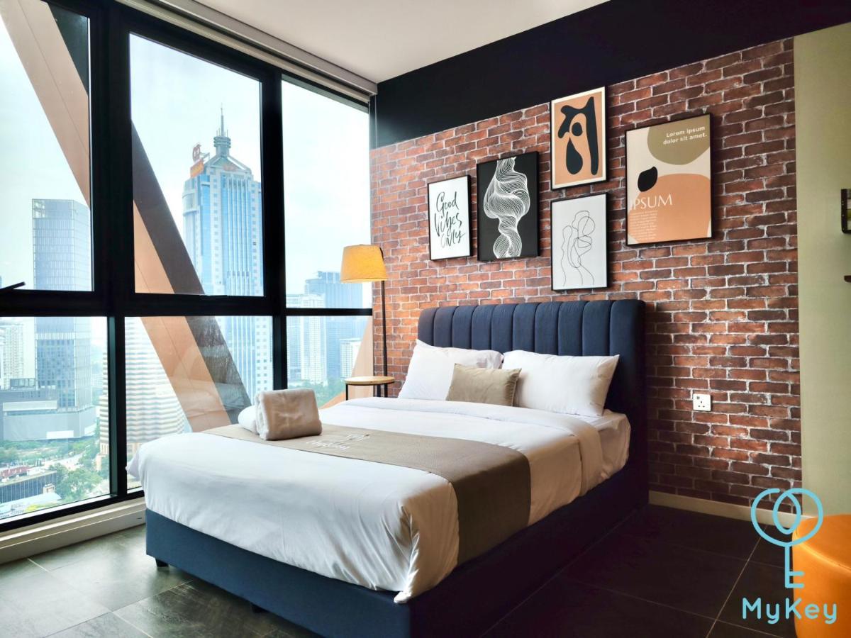 Scarletz Suites By Mykey Kuala Lumpur Exterior photo MyKey Studio