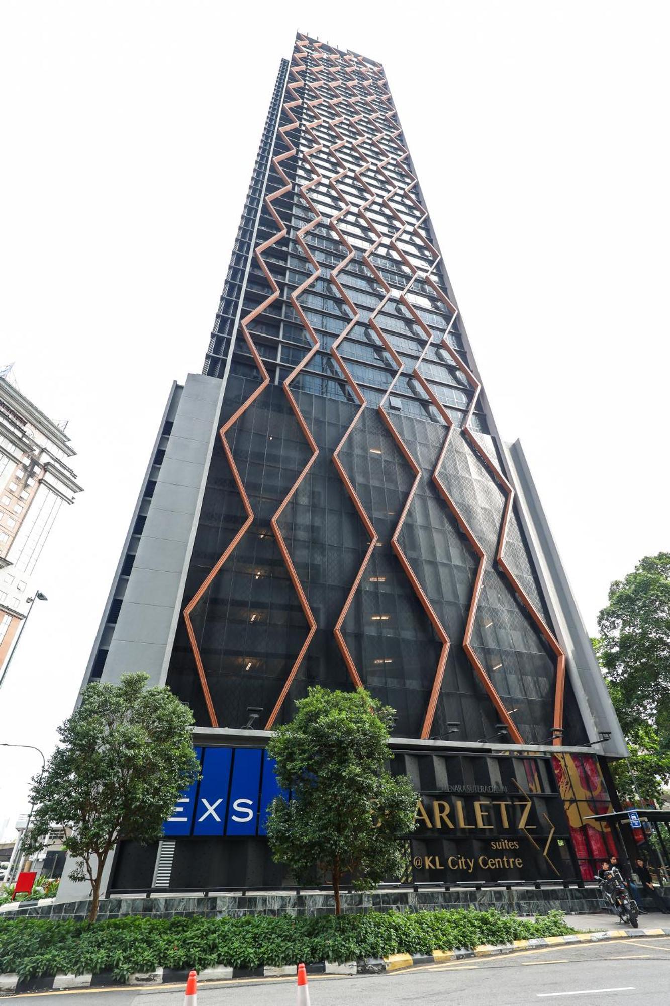 Scarletz Suites By Mykey Kuala Lumpur Exterior photo The building's facade